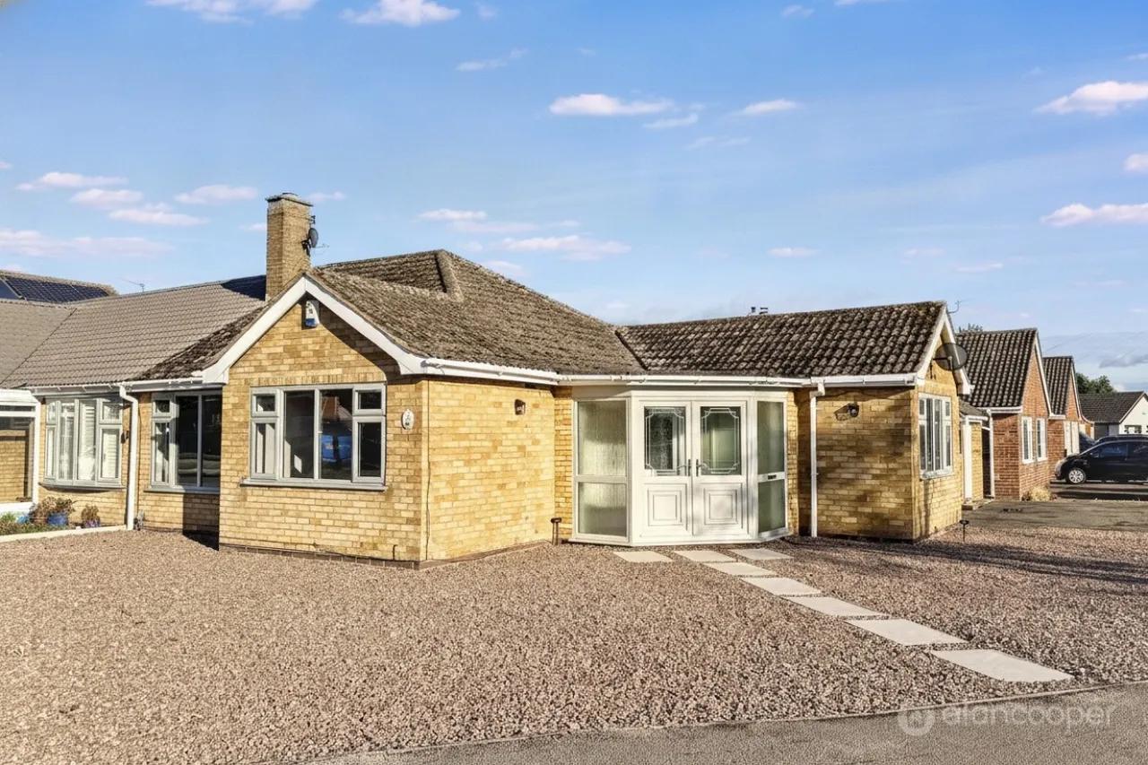 3 bed house for sale, Windermere Avenue, St Nicolas Park, CV11