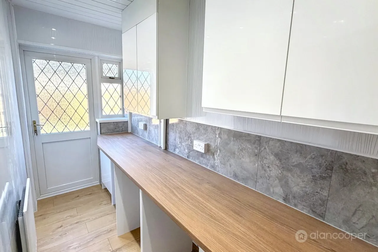 Windermere Avenue, St Nicolas Park, CV11, photo 17