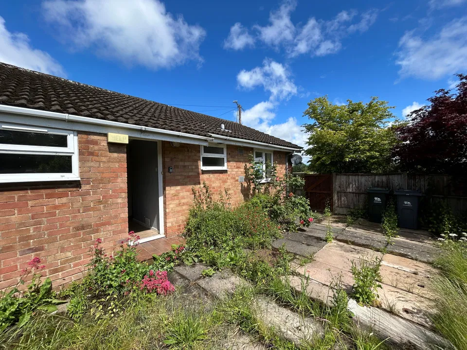 Bungalow, Bell Lane, Broadheath, Tenbury Wells, Worcestershire, WR15 8QX, photo 24