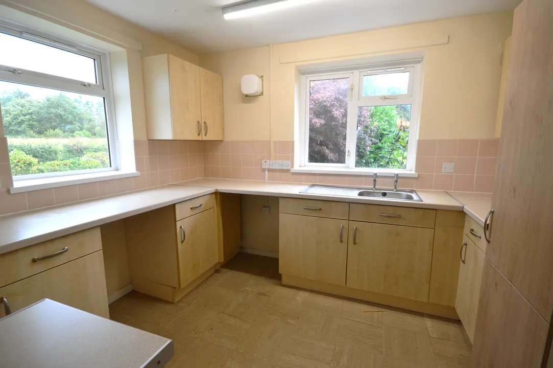 Bungalow, Bell Lane, Broadheath, Tenbury Wells, Worcestershire, WR15 8QX, photo 2