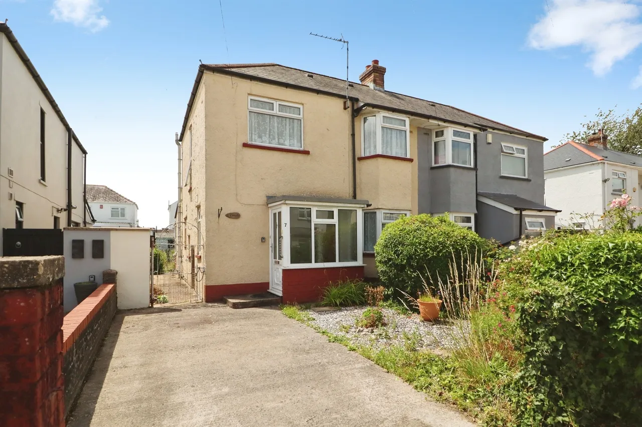 3 bed house for sale, Heather Avenue, Cardiff, CF5