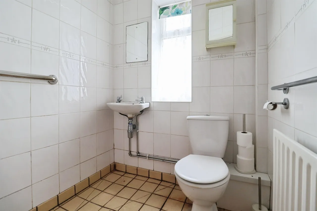 Heather Avenue, Cardiff, CF5, photo 16