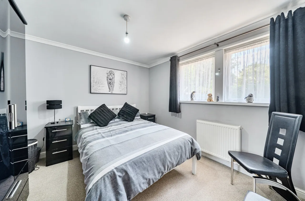 Prospect Road, Farnborough, Hampshire, GU14 8JY, photo 11