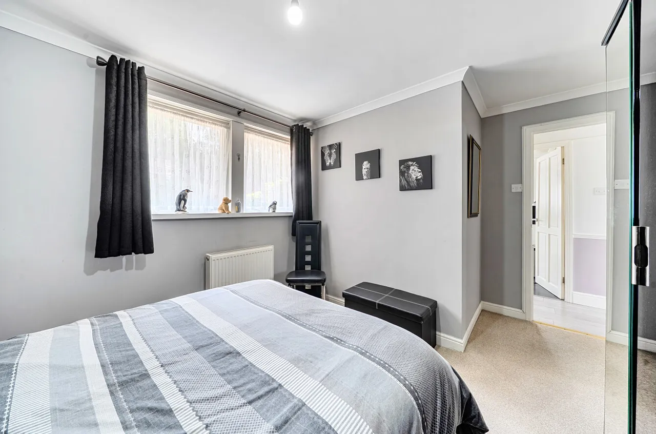 Prospect Road, Farnborough, Hampshire, GU14 8JY, photo 12