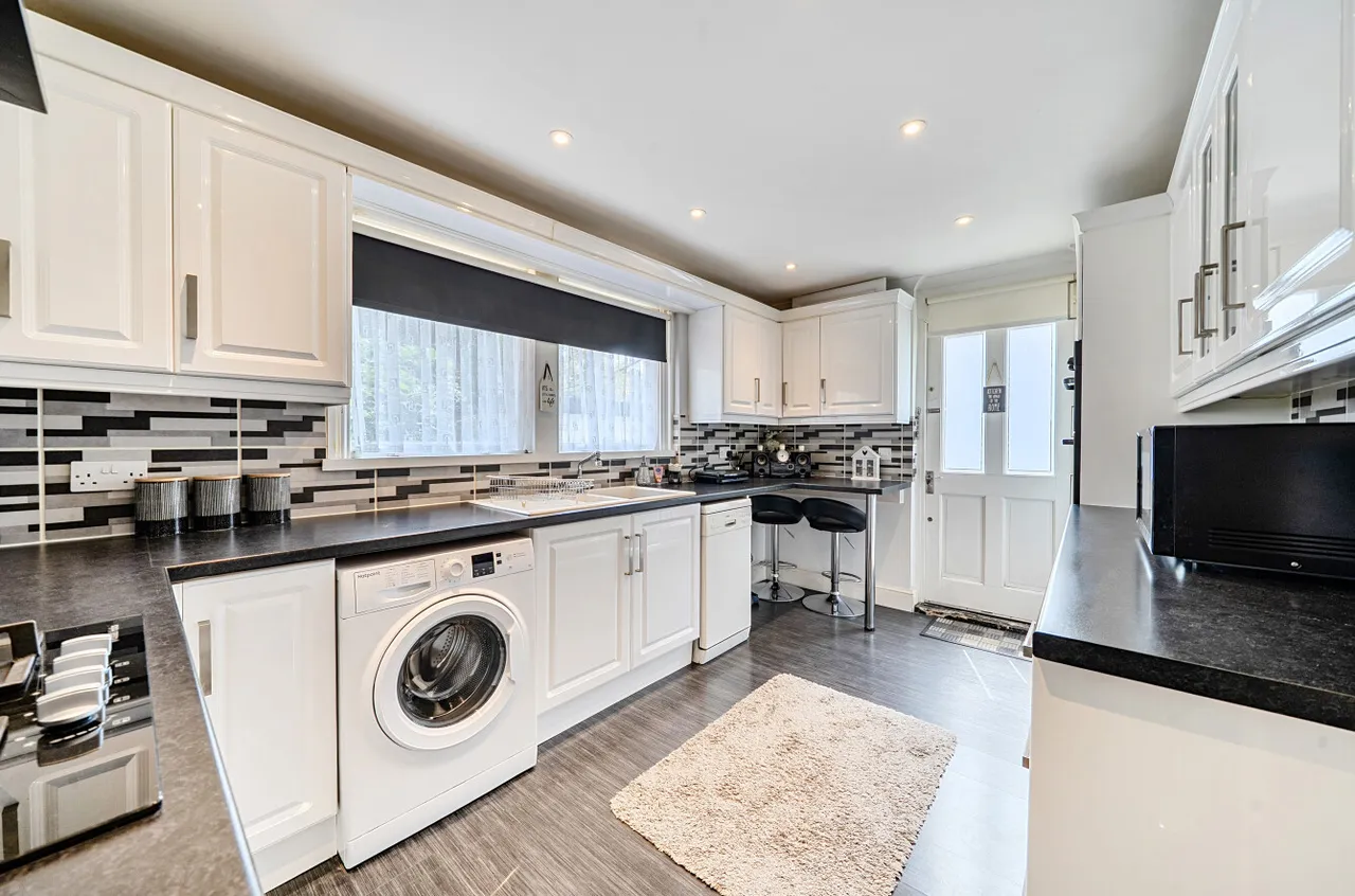 Prospect Road, Farnborough, Hampshire, GU14 8JY, photo 2