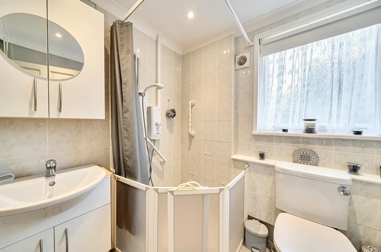 Prospect Road, Farnborough, Hampshire, GU14 8JY, photo 14