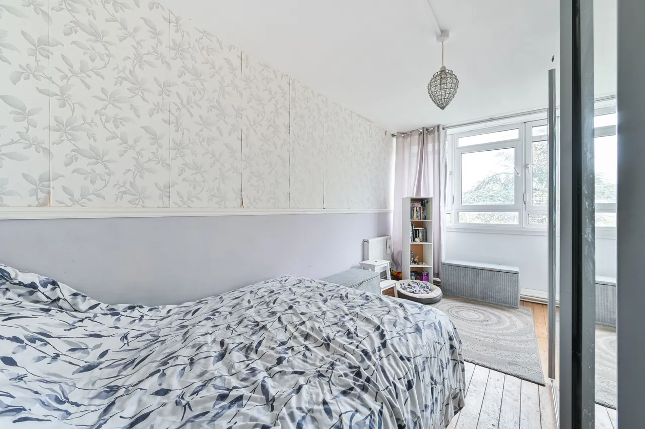 Flat 20 Colbert, Sceaux Gardens, London, photo 10