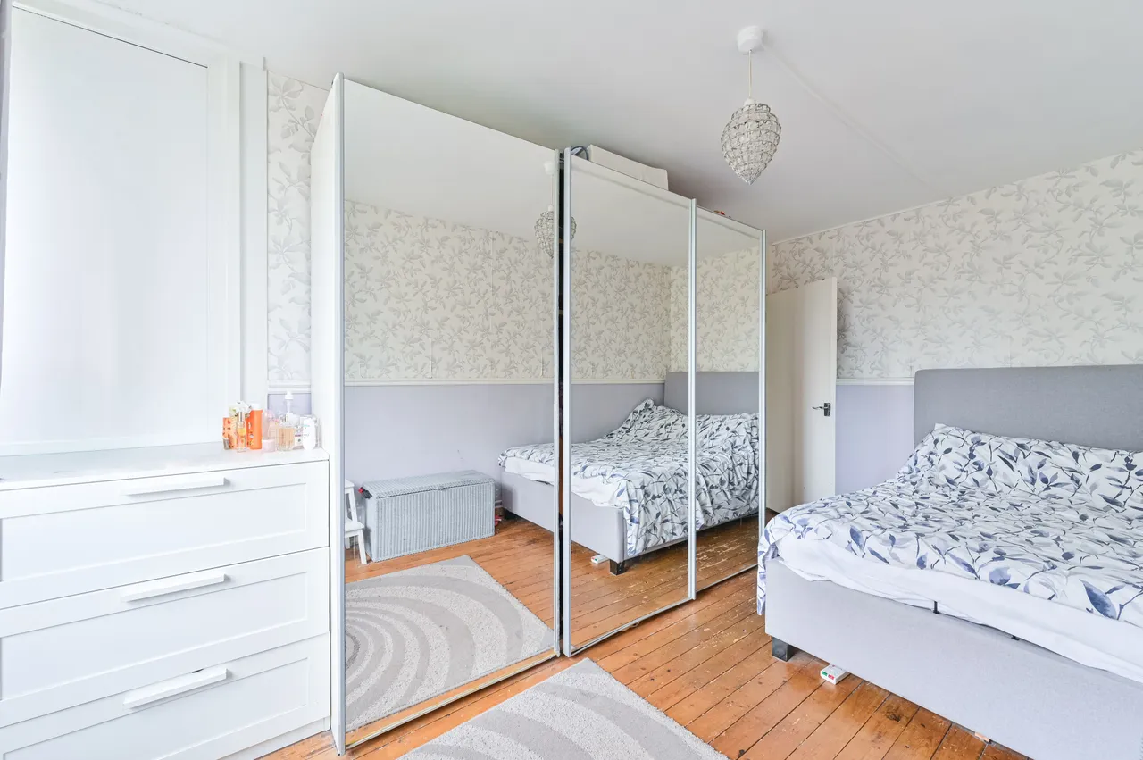 Flat 20 Colbert, Sceaux Gardens, London, photo 11