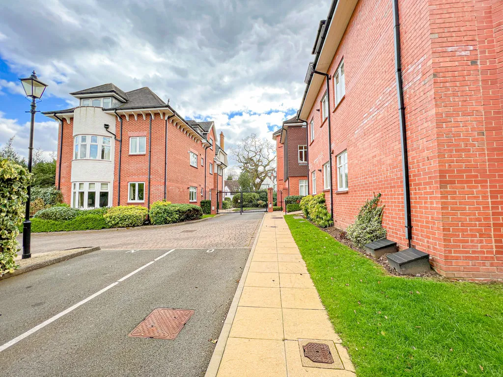 Chepstow Place, Streetly, B74, photo 31