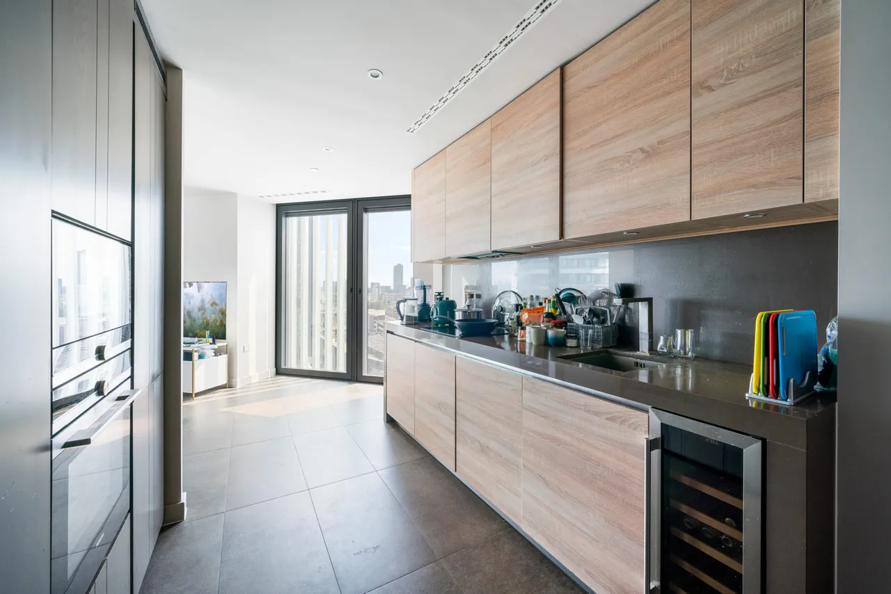 Chronicle Tower, City Road, London, EC1V, photo 6