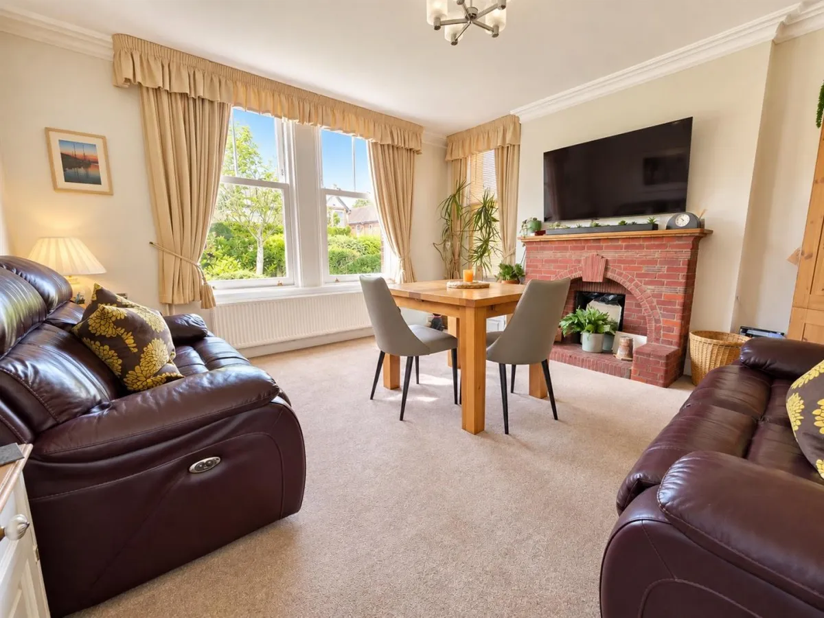 Green Lane, Hucclecote, GL3, photo 12