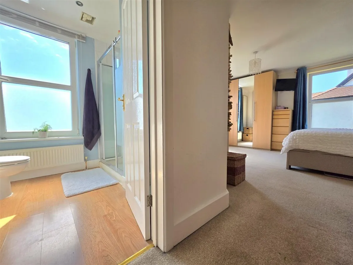 Green Lane, Hucclecote, GL3, photo 22
