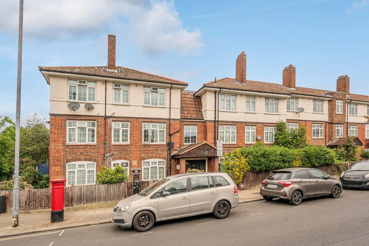 2 bed flat for sale — 11 Anderson House, Fountain Road, London