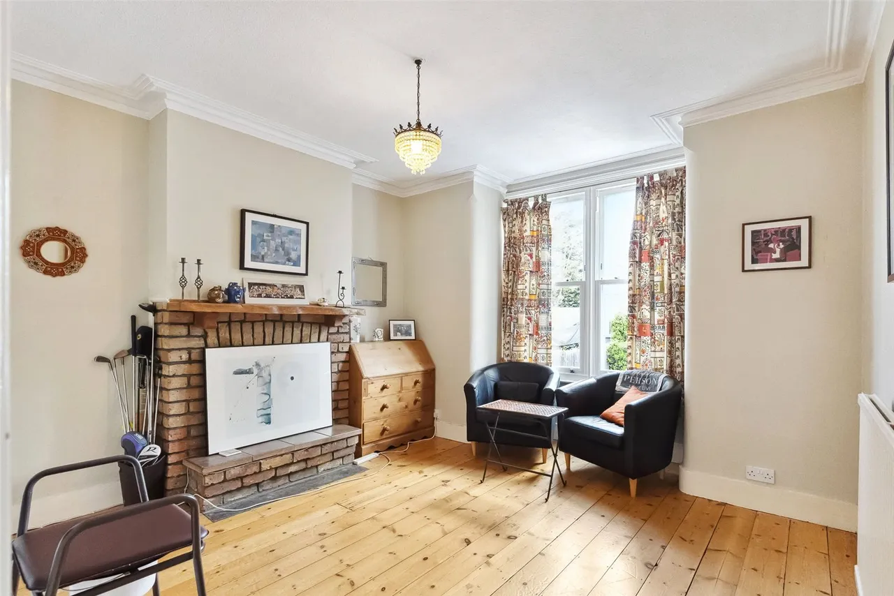 Acacia Road, Hampton, TW12 3DP, photo 4