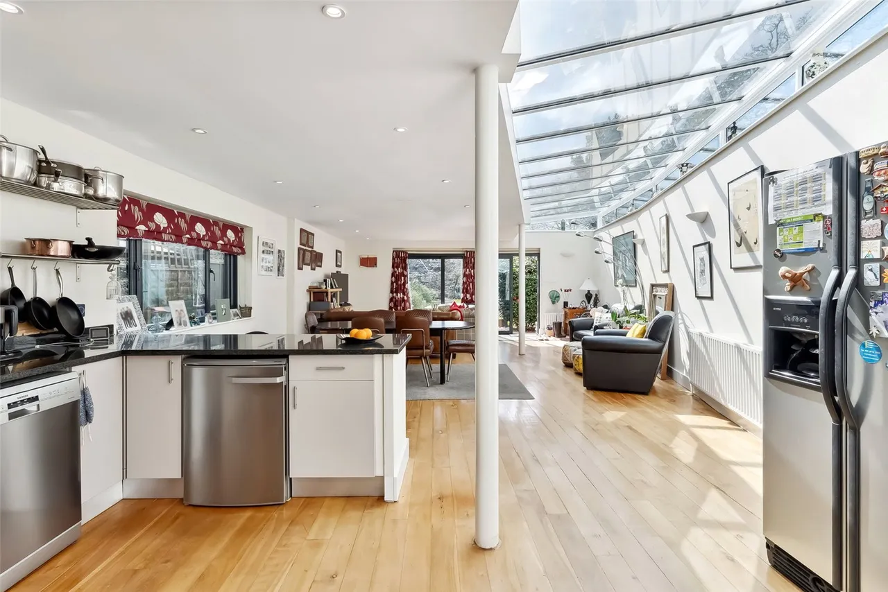Acacia Road, Hampton, TW12 3DP, photo 5