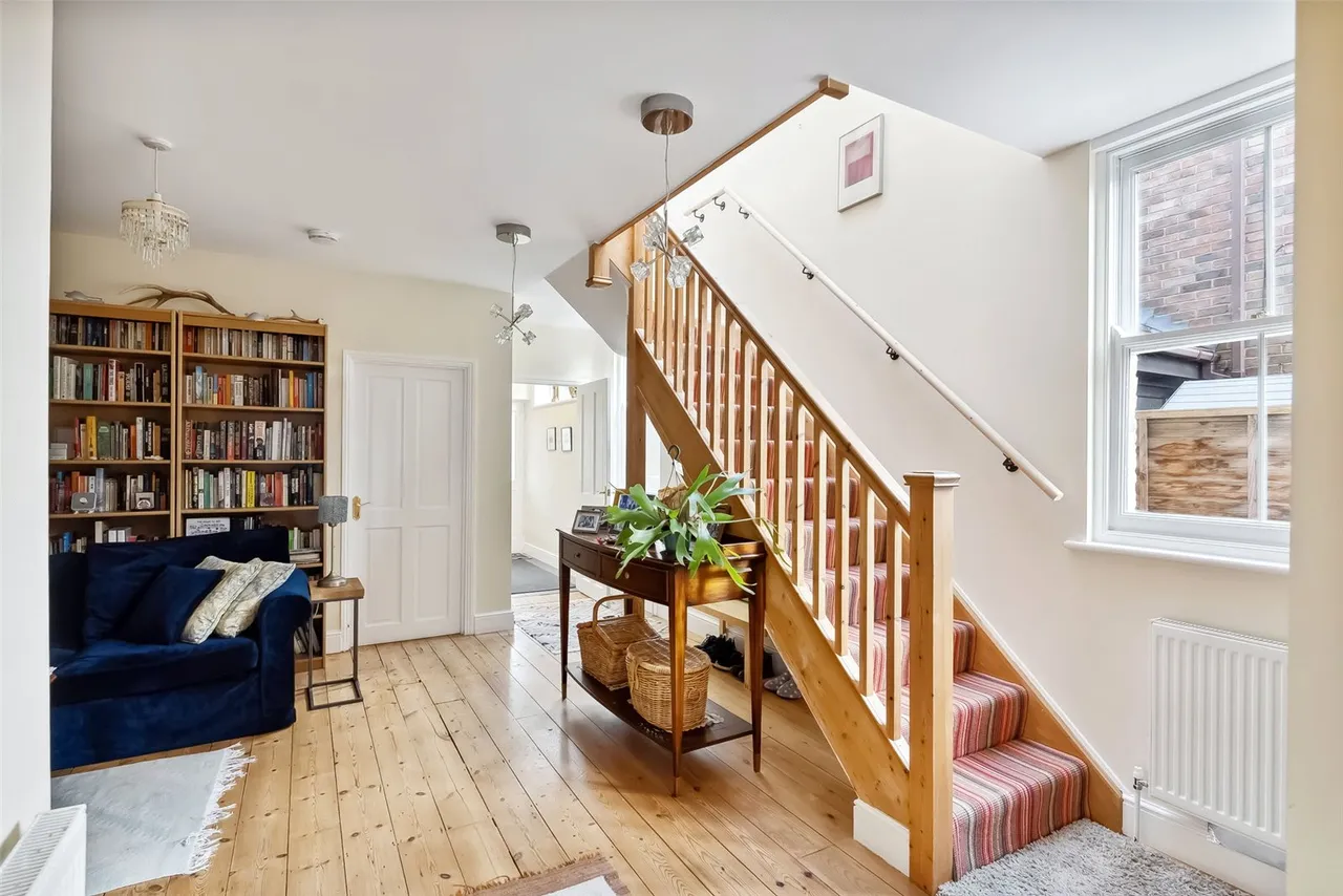 Acacia Road, Hampton, TW12 3DP, photo 3
