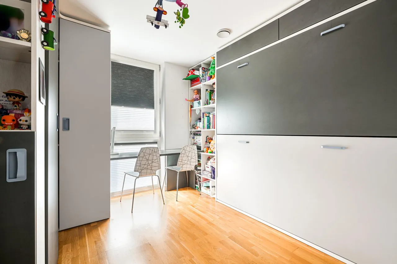 Baltic Avenue, Brentford, TW8, photo 9