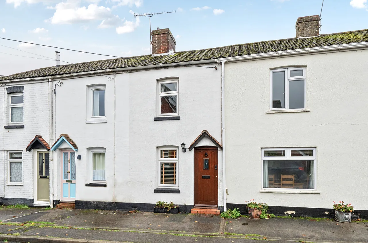2 bed house for sale, Albert Road, Bishops Waltham, SO32