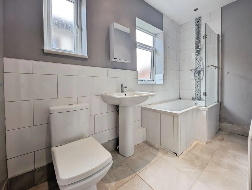 Newcastle Upon Tyne NE5 2HJ, NE5, photo 6