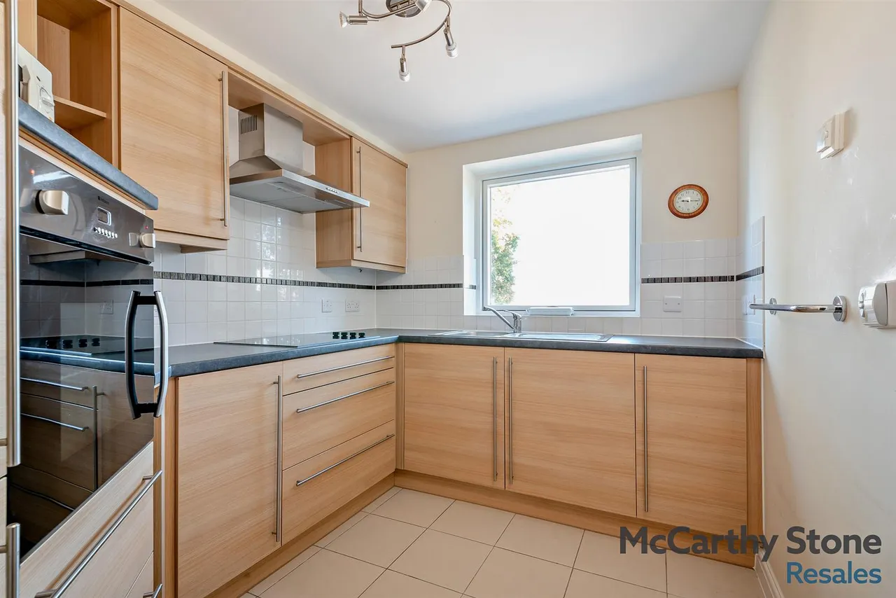 New Road, Basingstoke, RG21, photo 4