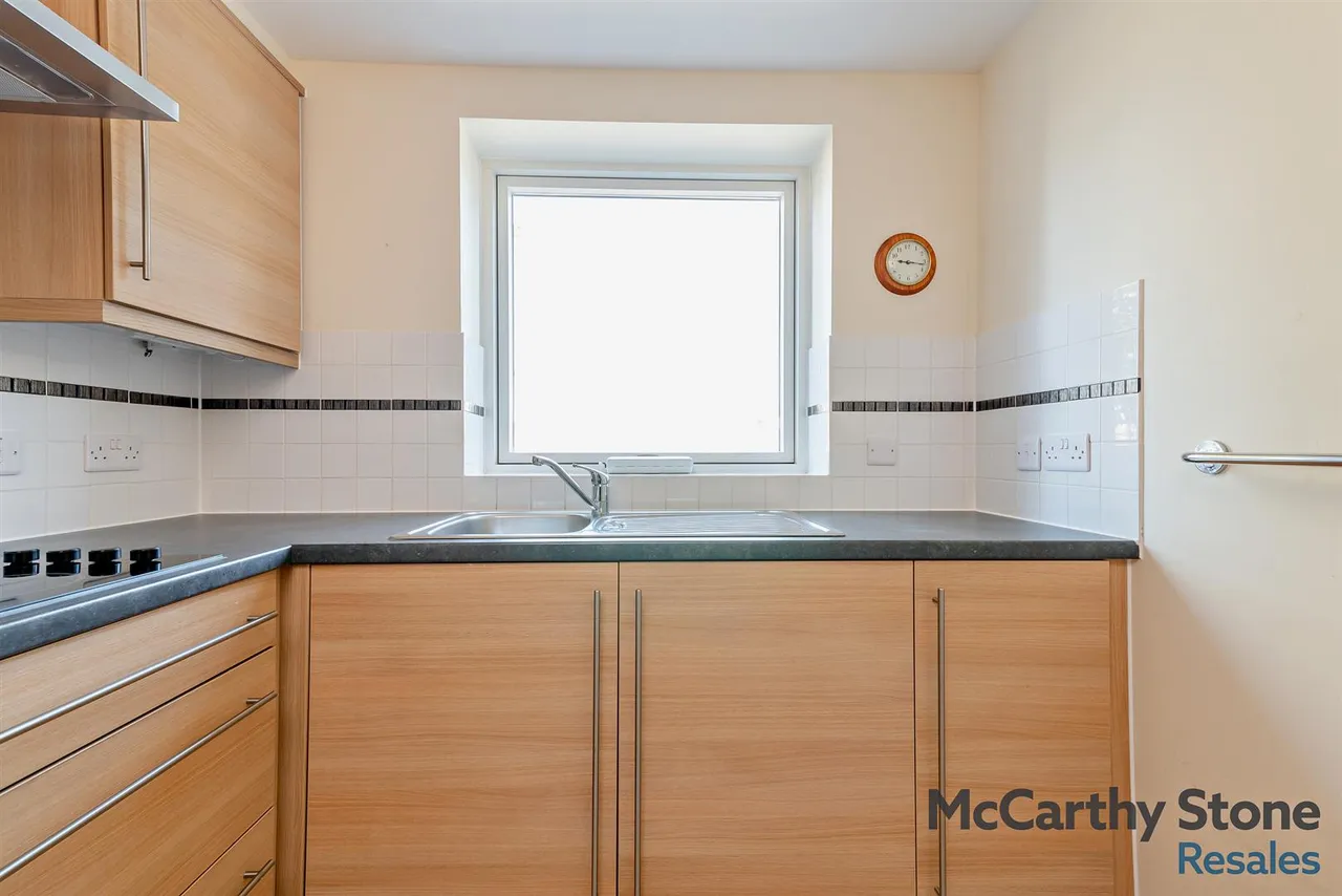 New Road, Basingstoke, RG21, photo 19