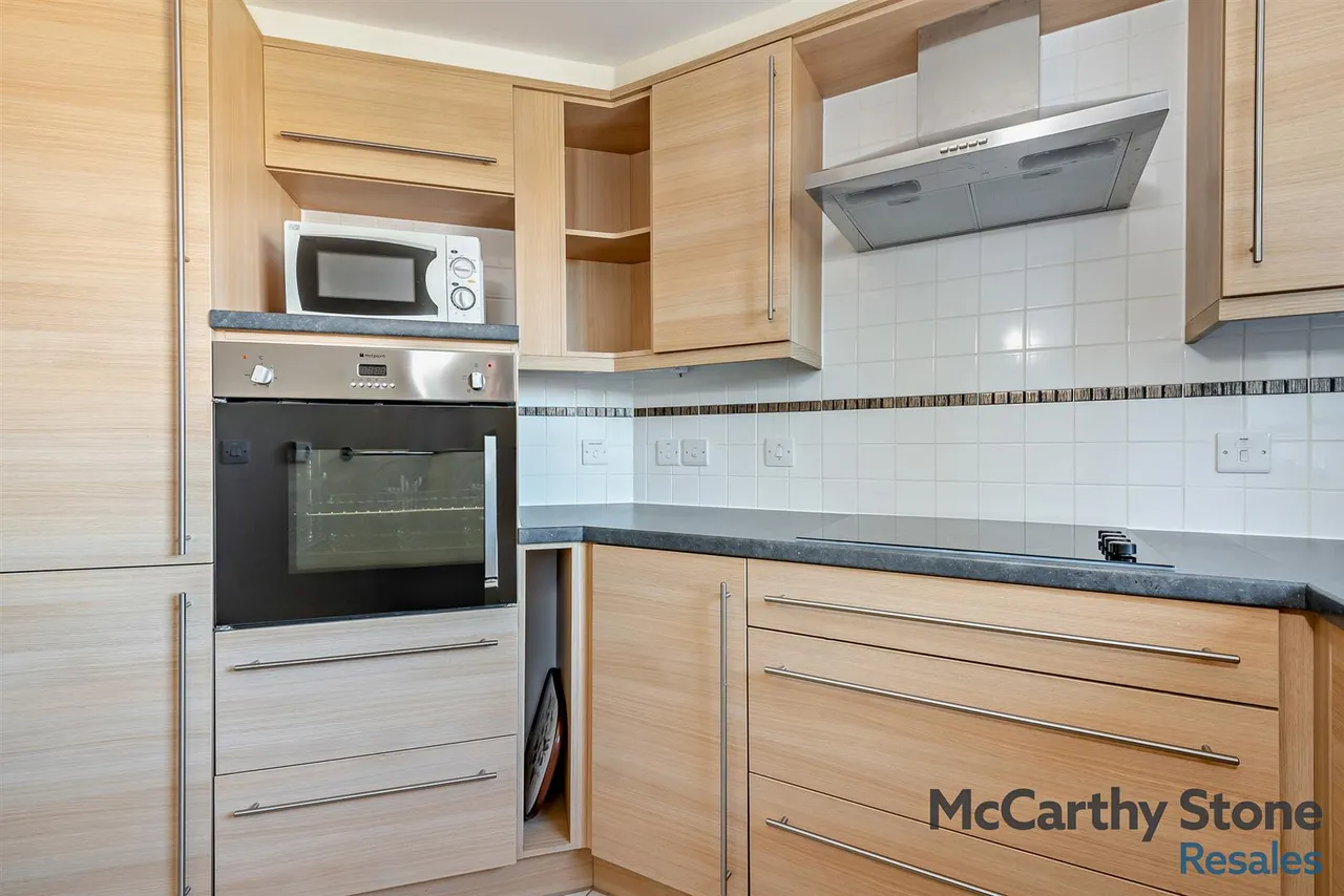 New Road, Basingstoke, RG21, photo 18