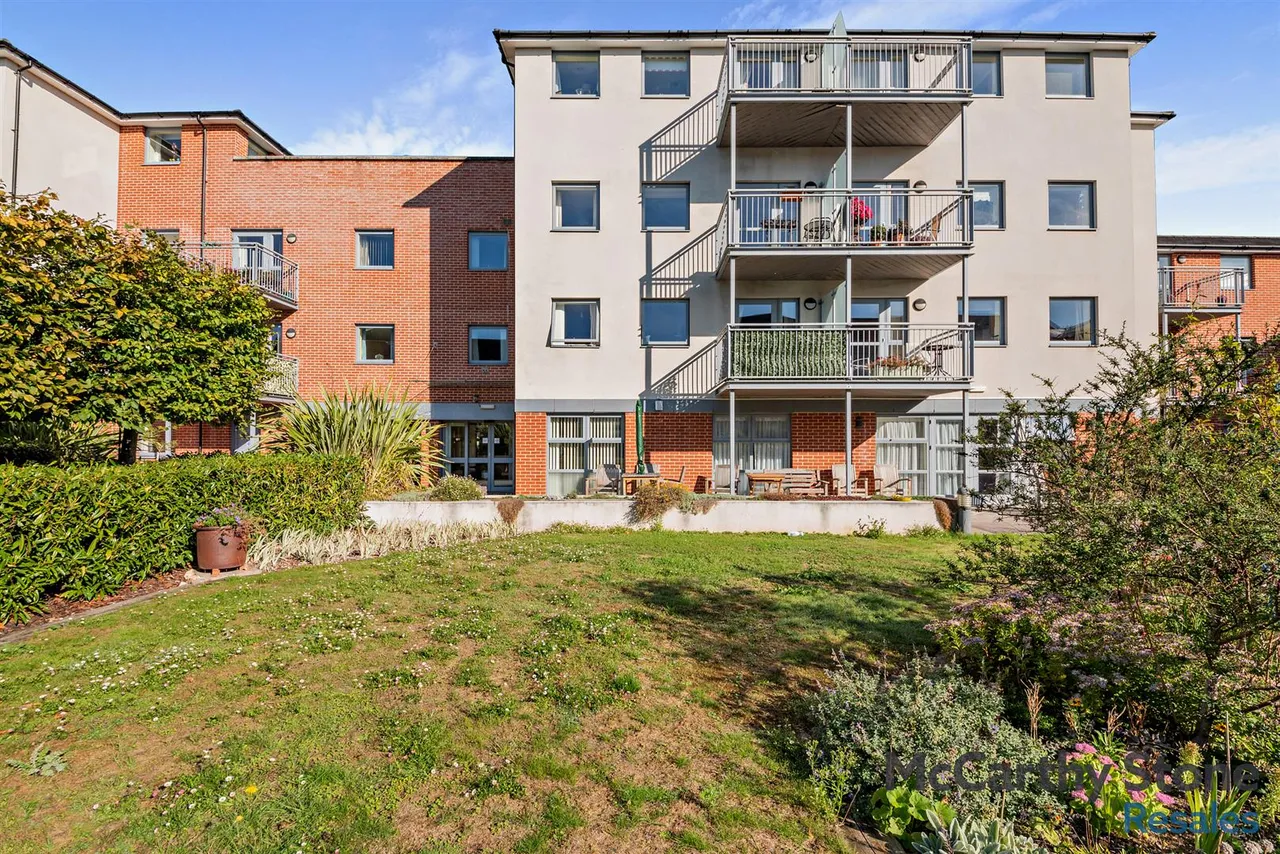 New Road, Basingstoke, RG21, photo 23