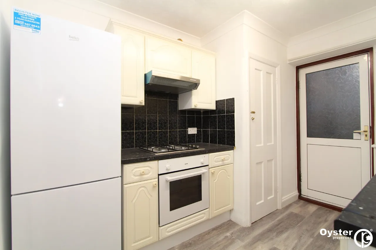 Glebe Road, Stanmore, HA7, photo 3