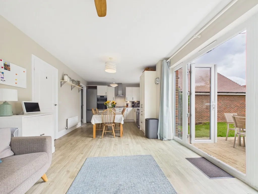 Orwell Drive, Arborfield Green, RG2, photo 5