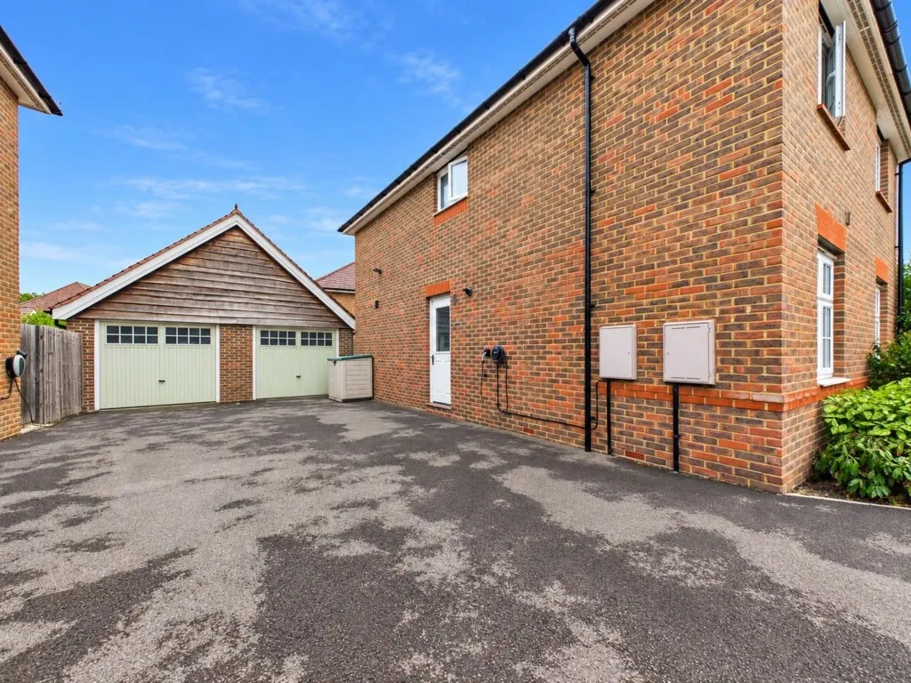 Orwell Drive, Arborfield Green, RG2, photo 15