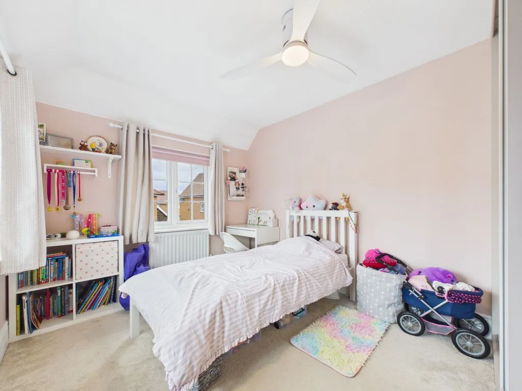 Orwell Drive, Arborfield Green, RG2, photo 11
