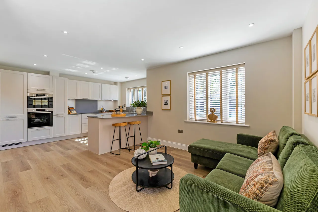 Sumner Fields, Barns Green, RH13, photo 9