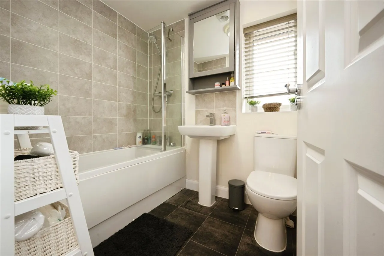 Galton Corner, Leighton Buzzard, Bedfordshire, LU7, photo 16
