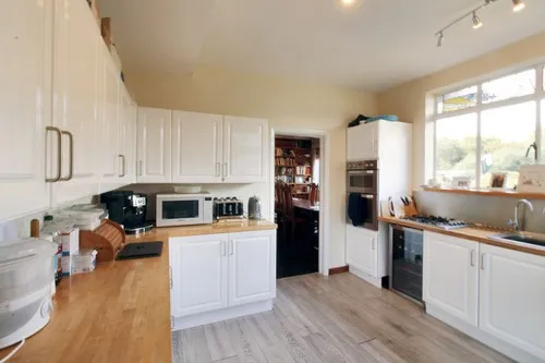 Heath Drive, Gidea Park, RM2, photo 12