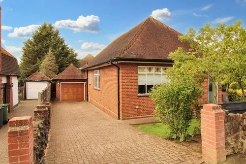 Heath Drive, Gidea Park, RM2, photo 18
