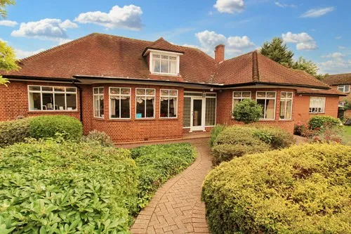 Heath Drive, Gidea Park, RM2, photo 20