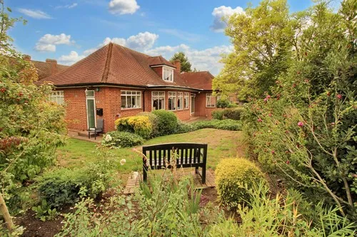 Heath Drive, Gidea Park, RM2, photo 5