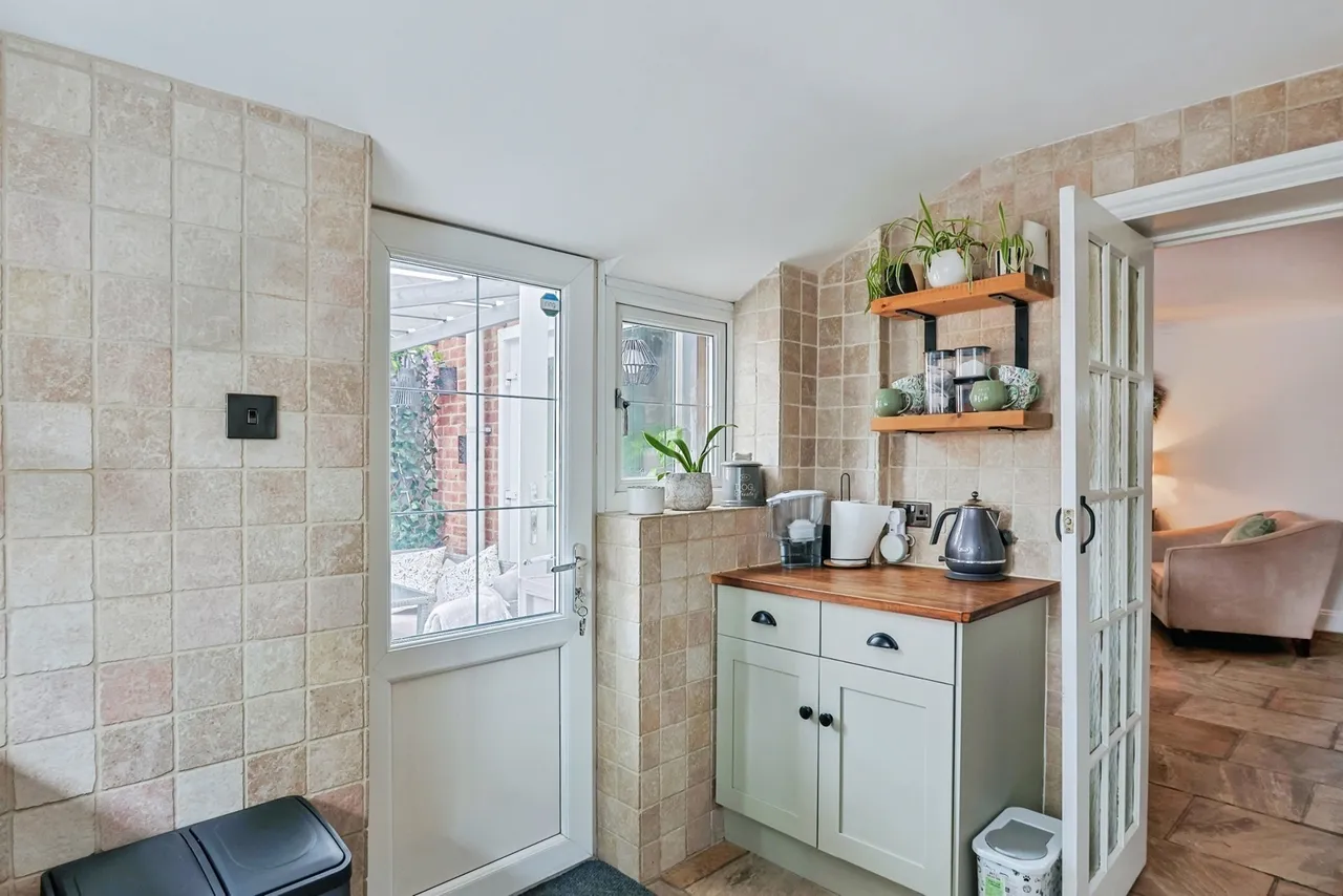 Ropers Lane, Poole, BH16, photo 8