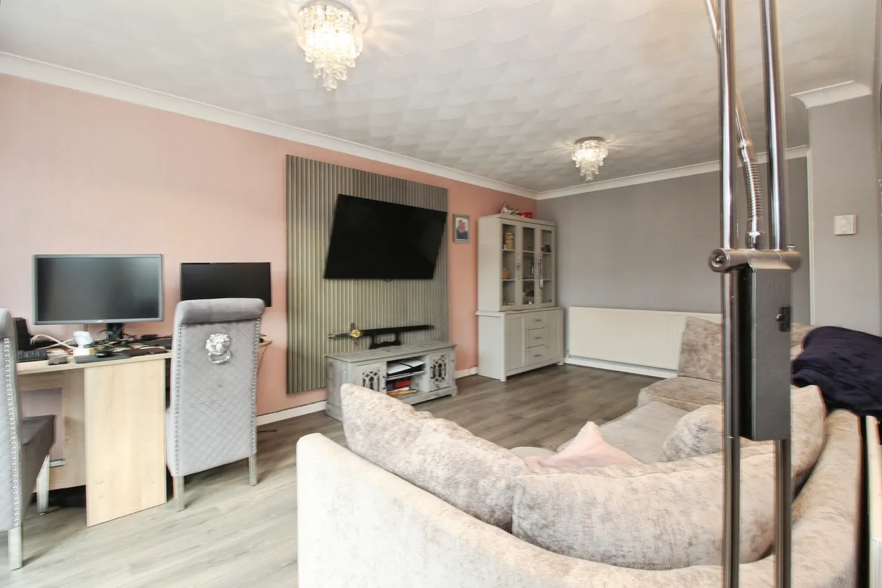 Cumbrian Way, Wakefield, WF2, photo 6