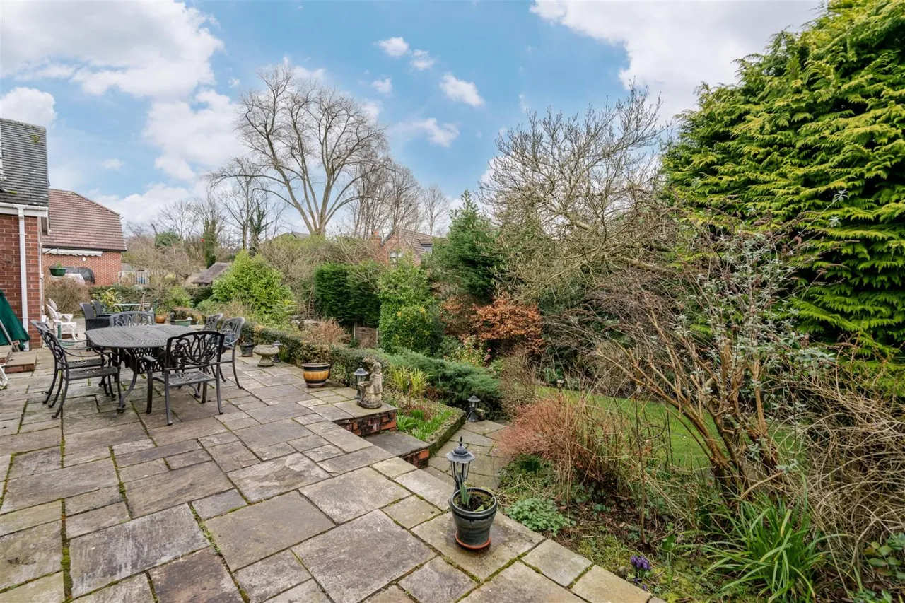 Lambton Road, Worsley, M28, photo 28