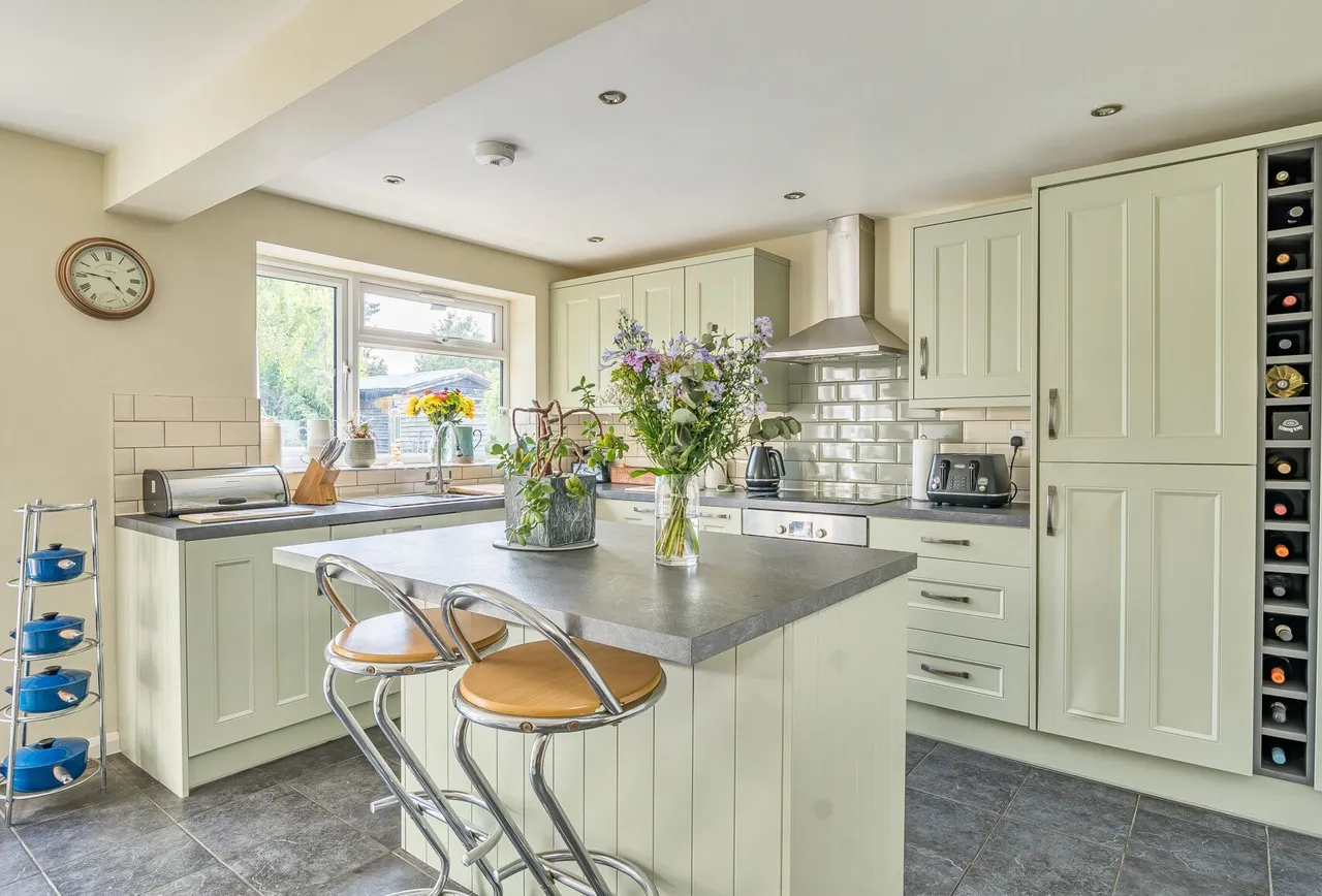 Eynsham Road, Oxfordshire, Botley, OX2 9BY, photo 3