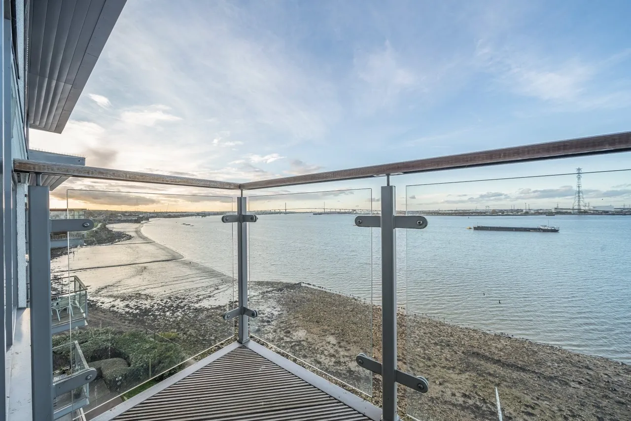 Carmichael Avenue, Greenhithe, DA9, photo 8