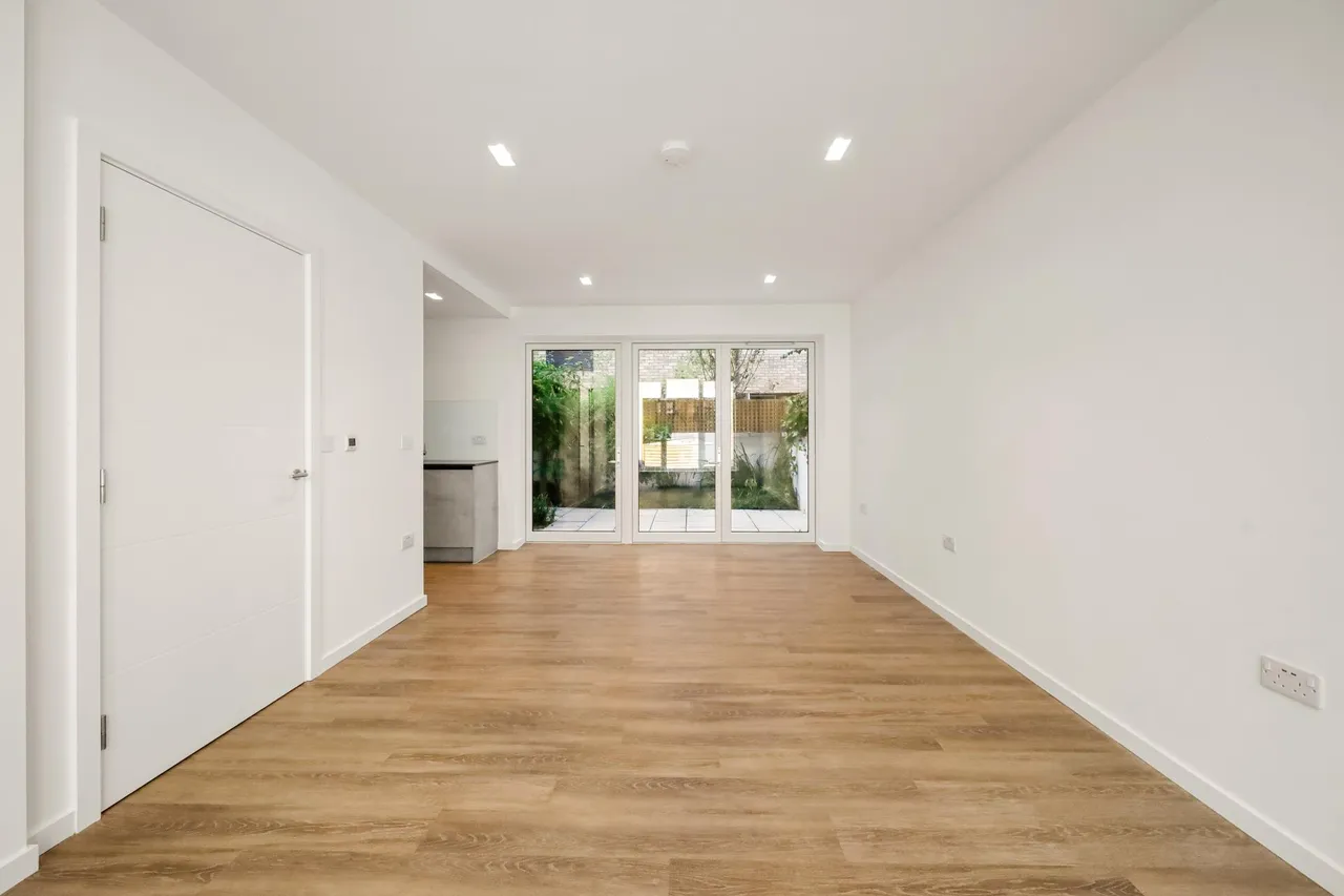 3 bed flat to rent, Portobello Road, Notting Hill, W10