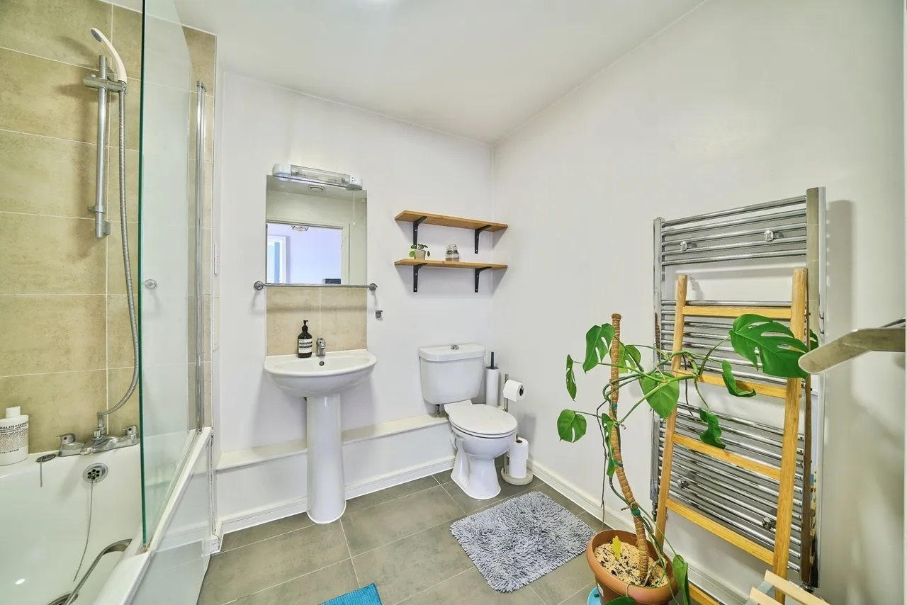 Hammersley Road, London, E16, photo 14
