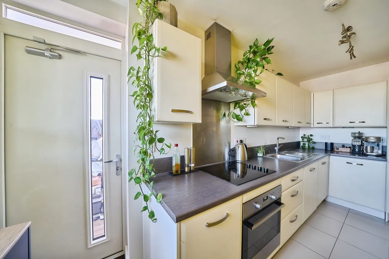 Hammersley Road, London, E16, photo 11