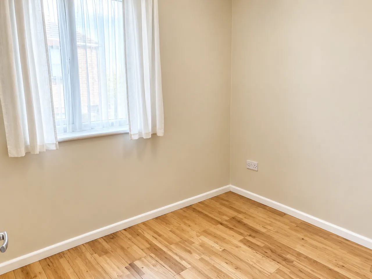 CHESTNUT ROAD, BASILDON, photo 5
