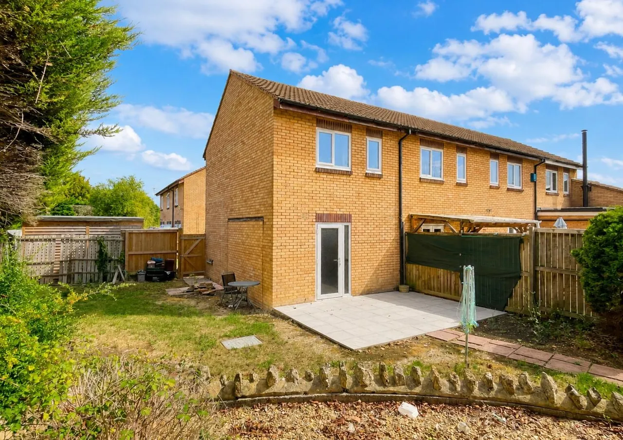 Larchfield Close, Frome BA11 2UG, photo 16