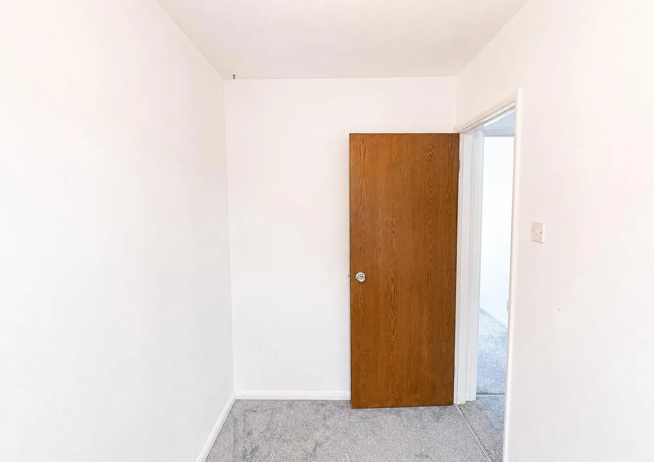 Larchfield Close, Frome BA11 2UG, photo 14