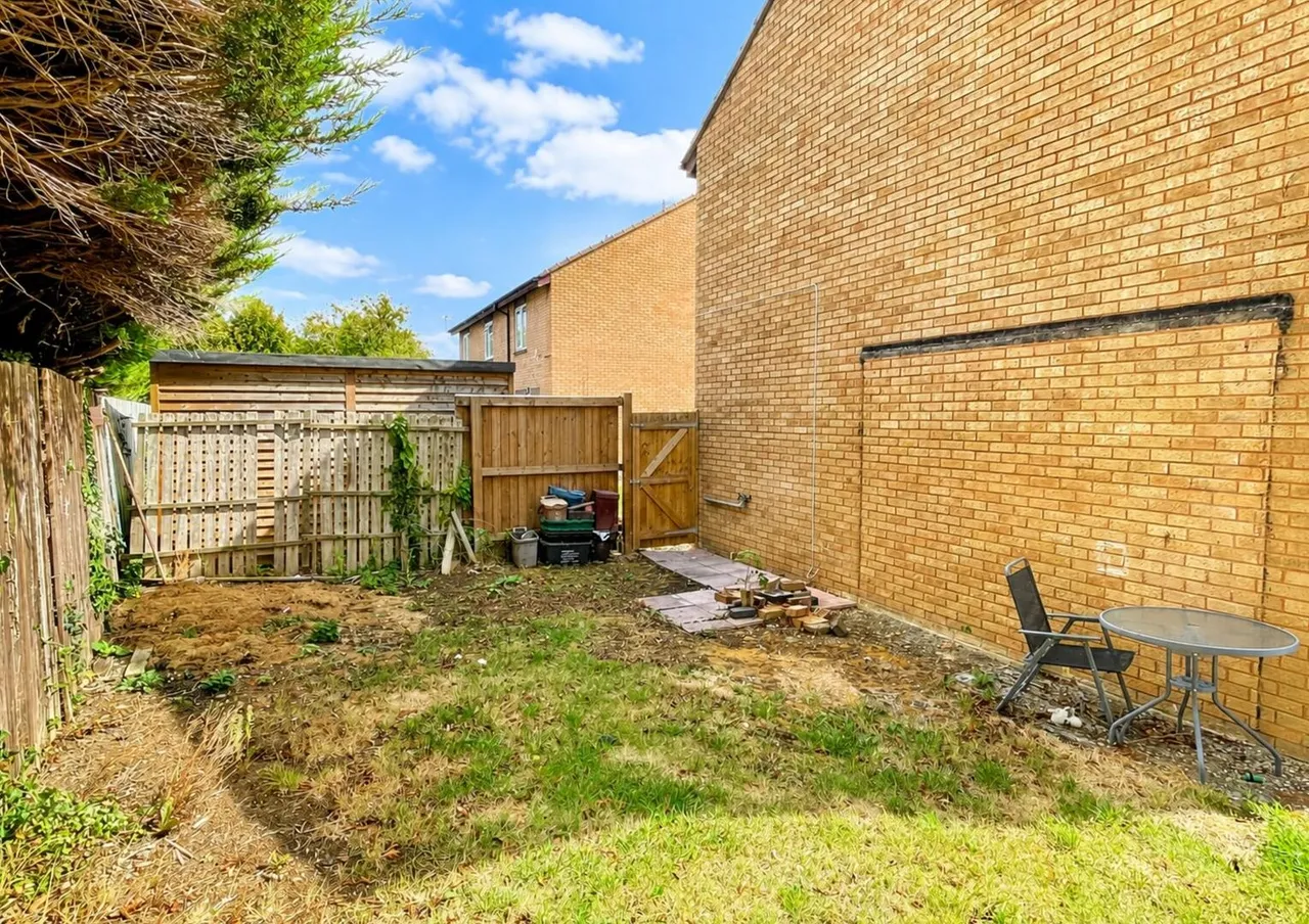 Larchfield Close, Frome BA11 2UG, photo 19