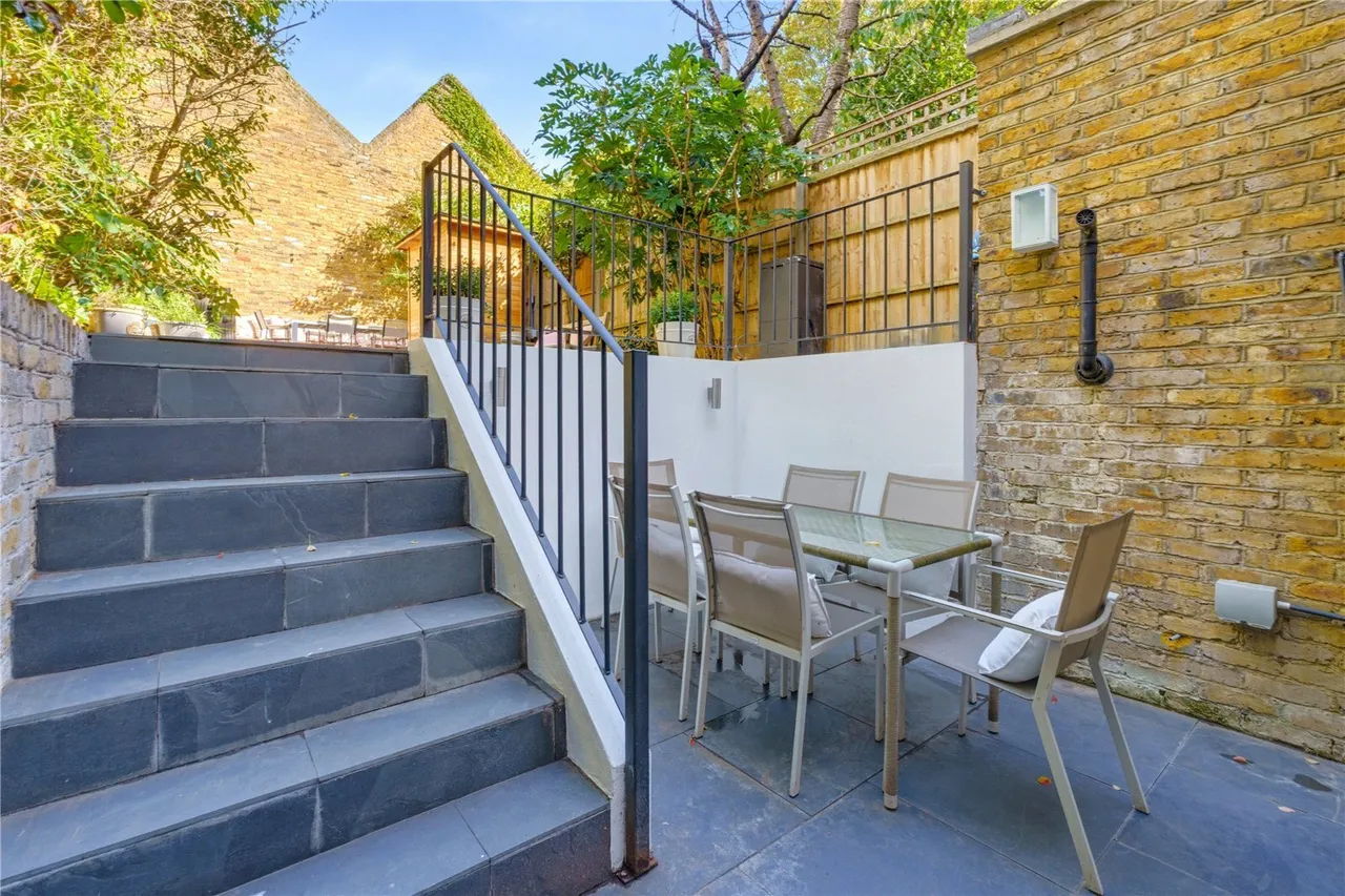 Ramsden Road, London, SW12, photo 11